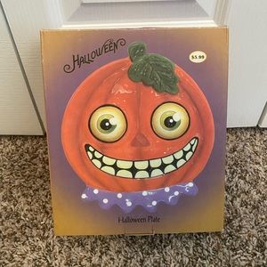 Halloween Ceramic Plate NIB 7” W x 8” T